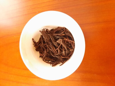 Lapsang Souchong moist tea leaves
