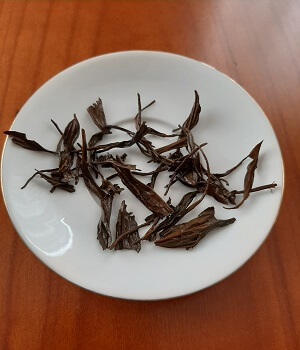 Lapsang Souchong moist tea leaves